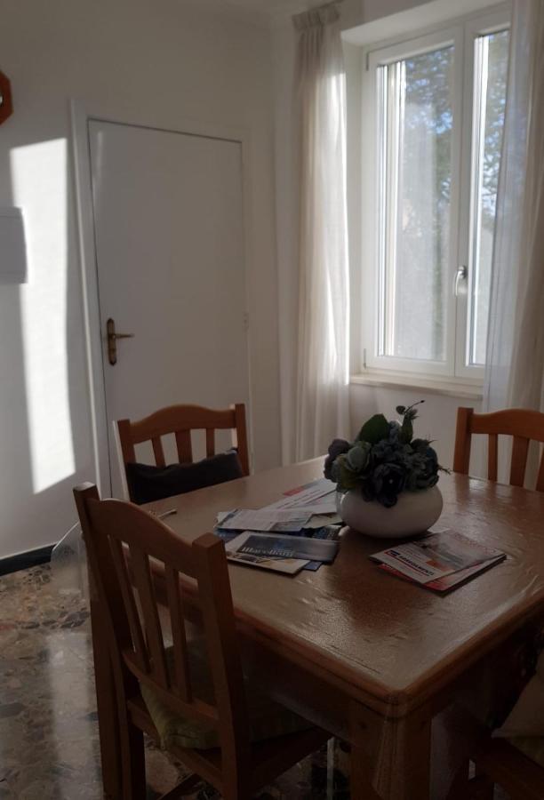 La Casa Di Rosa - Casa Vacanze Meta Kültér fotó