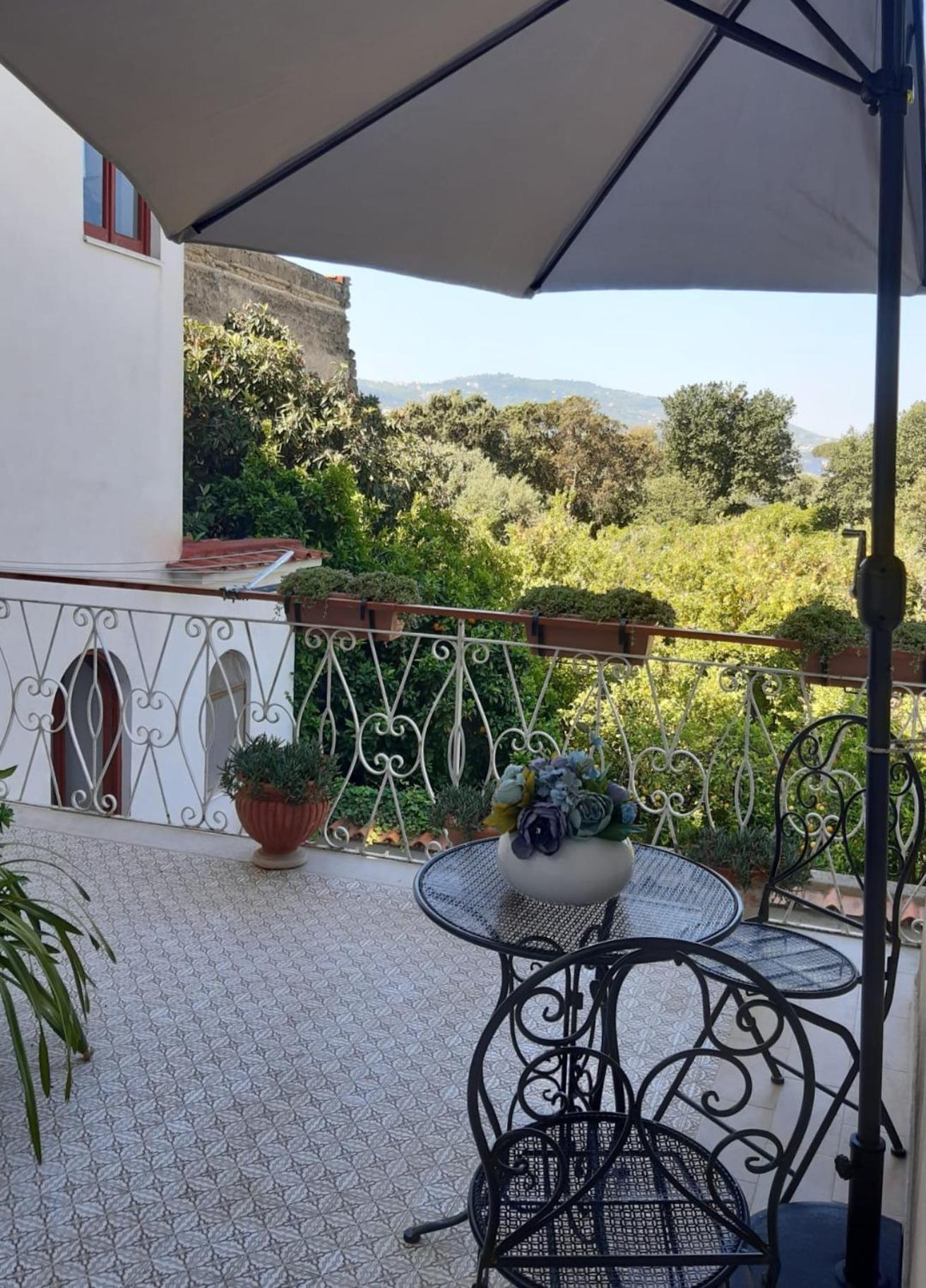 La Casa Di Rosa - Casa Vacanze Meta Kültér fotó